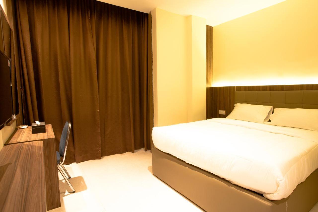 Ak Hotel Nagoya Hill Batam ภายนอก รูปภาพ